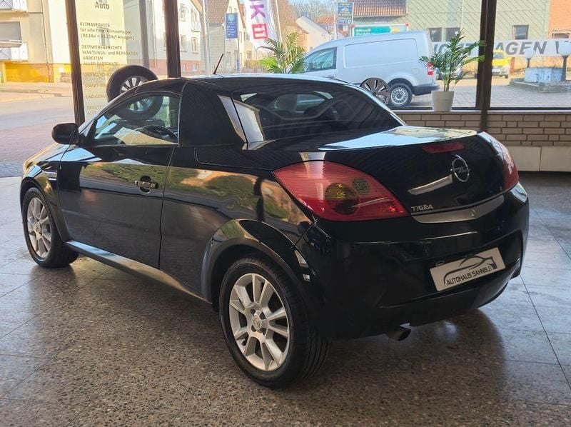 Gebraucht Opel Tigra Sport 90 PS (66 kW) 2005 Schwarz Cabrio