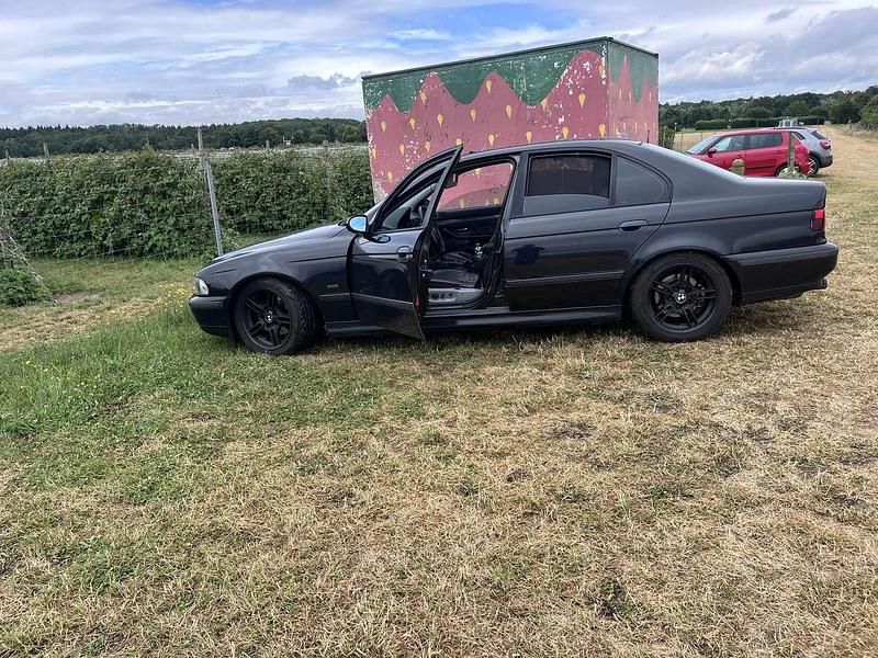 Gebraucht BMW 528 Sport Line 193 PS (141 kW) 1997 Schwarz Limousine