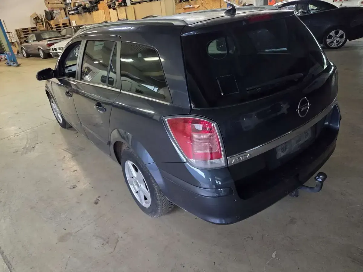 Gebraucht Opel Astra Elegance 101 PS (74 kW) 2004 Kombi