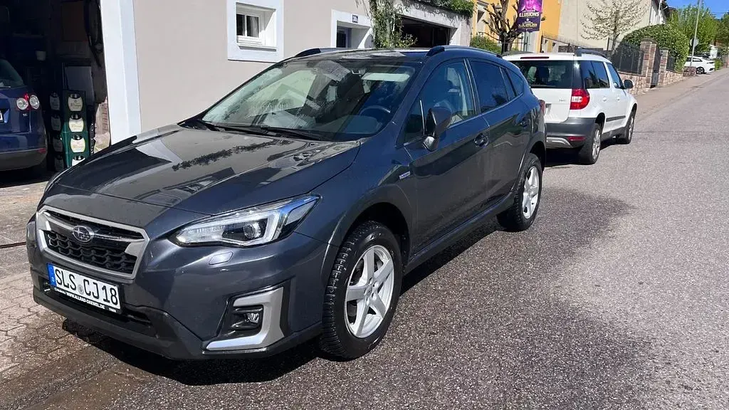 Käytetty Subaru XV Active 150 HP (110 kW) 2021 Harmaa Katumaasturi