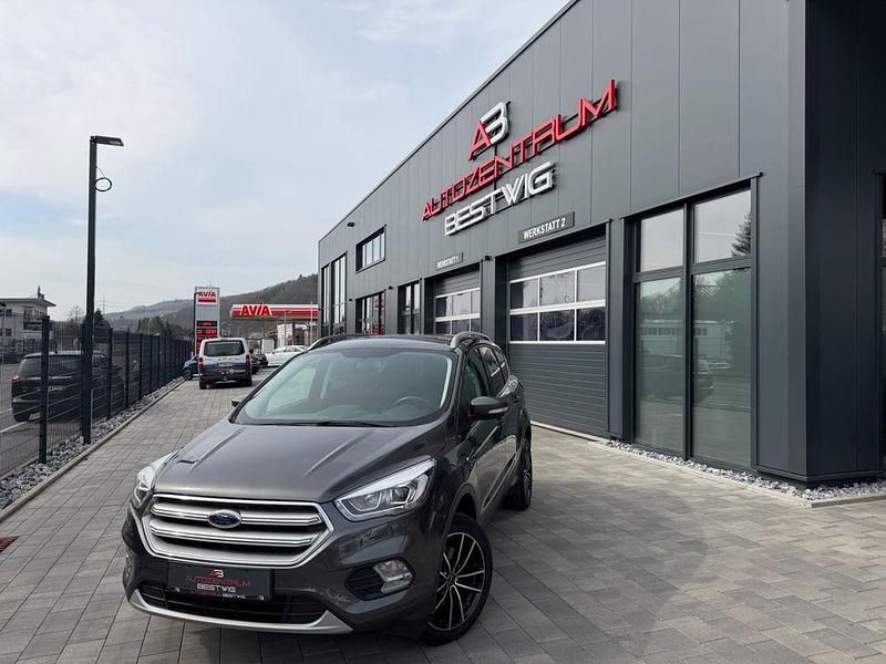 Gebraucht Ford Kuga Cool & Connect 150 PS (110 kW) 2018 Grau SUV