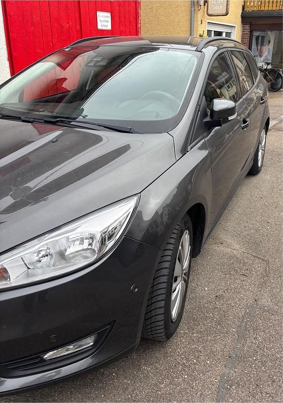 Gebraucht Ford Focus Business Edition 120 PS (88 kW) 2016 Silber Kombi