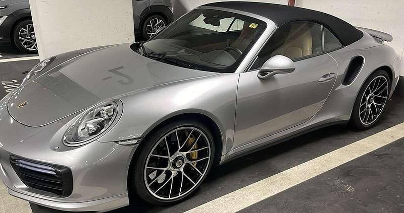 Grau Gebraucht 2018 Porsche 911 Turbo S Cabriolet Cabrio | 155.800 € (Superpreis) - Bild 1/4