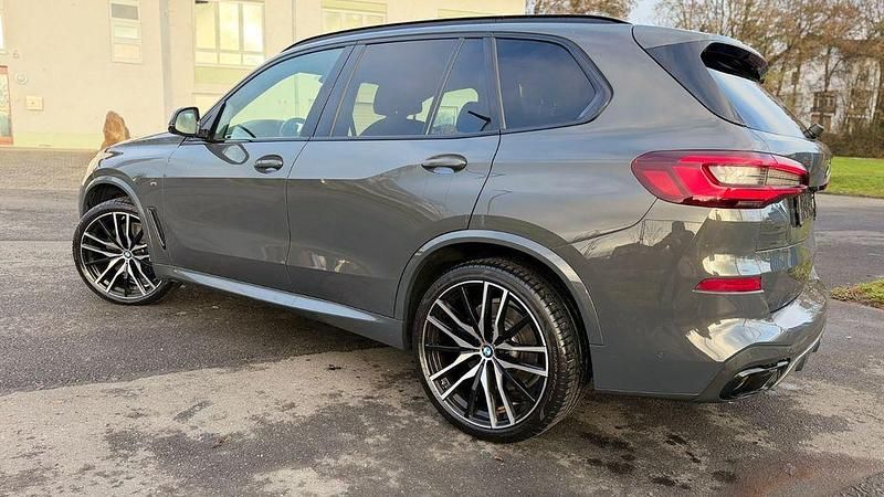 Gebraucht BMW X5 M50 Performance 530 PS (389 kW) 2021 Grau SUV