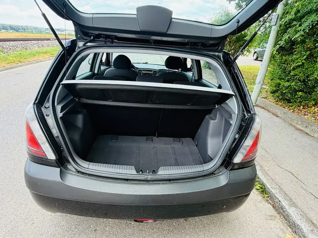 Gebraucht Kia Rio 97 PS (71 kW) 2005 Schwarz Limousine