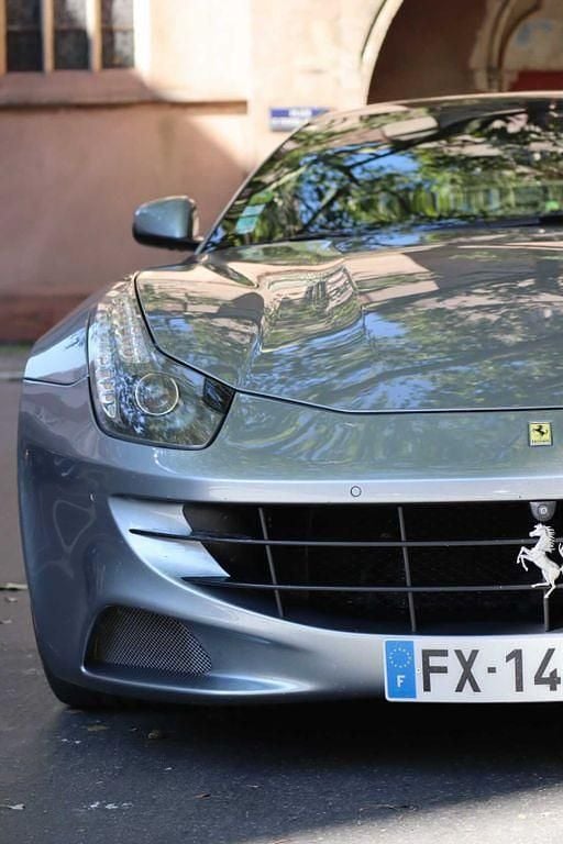 Silber Gebraucht 2014 Ferrari FF Limousine | 105.000 € (Fairer Preis) - Bild 1/4