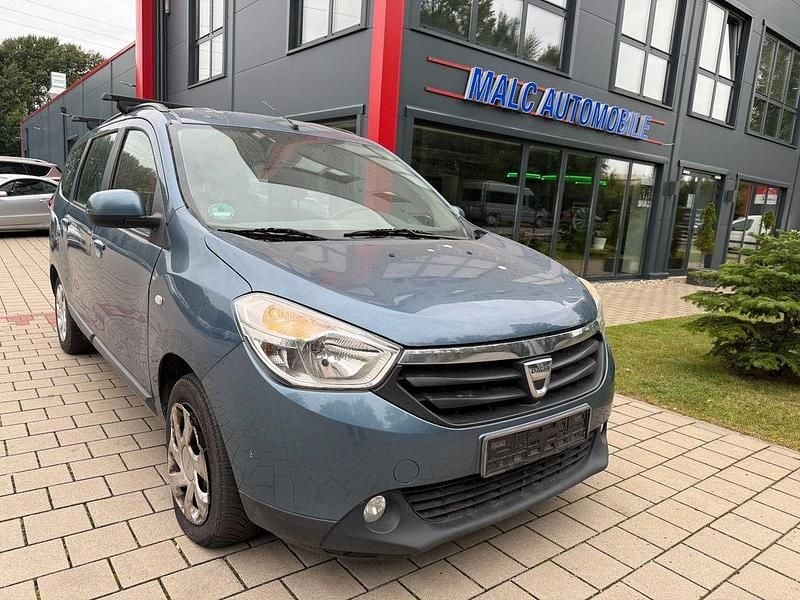Blau Gebraucht 2015 Dacia Lodgy Lauréate Van / Kleinbus | 2.900 € (Teuer) - Bild 1/4