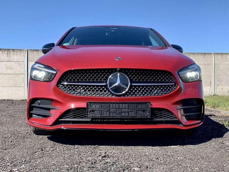 Gebraucht Mercedes B220 AMG 190 PS (139 kW) 2023 Manufaktur lack Van / Kleinbus
