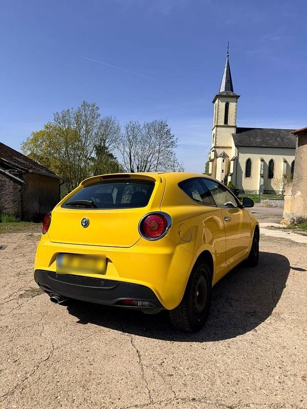 Gebraucht Alfa Romeo MiTo 77 PS (56 kW) 2012 Gelb Kleinwagen