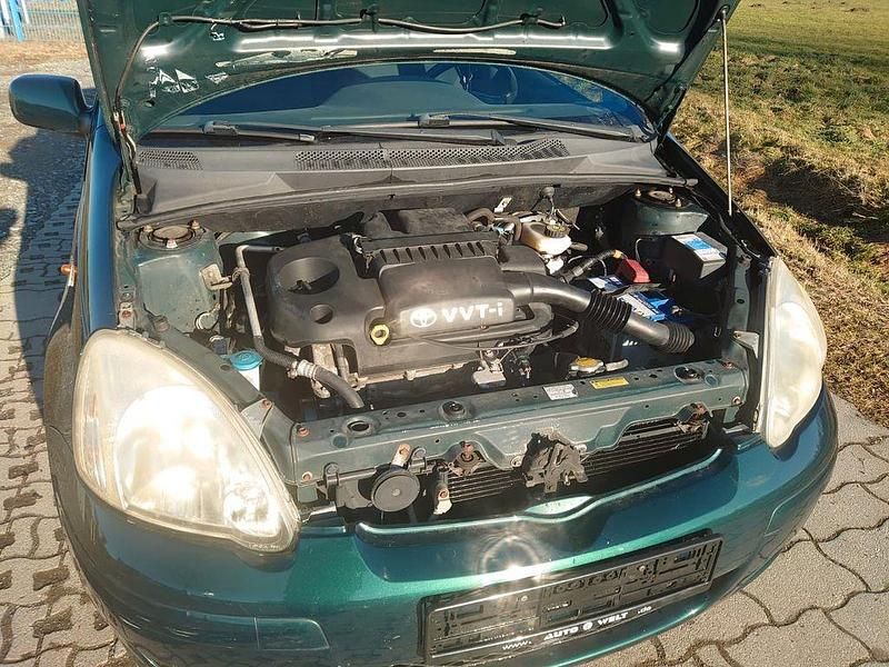 Gebraucht Toyota Yaris 87 PS (63 kW) 2004 Limousine