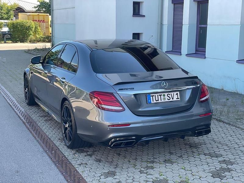 Gebraucht Mercedes E63S AMG AMG 612 PS (450 kW) 2018 Grau Limousine