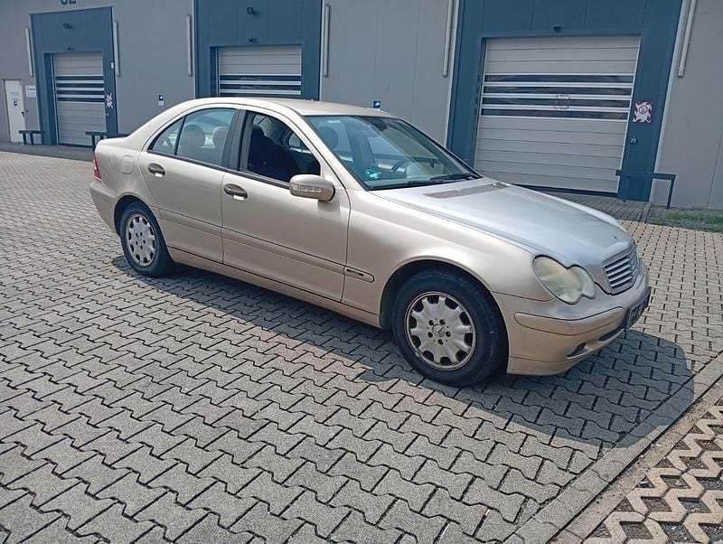 Beige Gebraucht 2003 Mercedes C200 Limousine | 799 € (Superpreis) - Bild 1/4