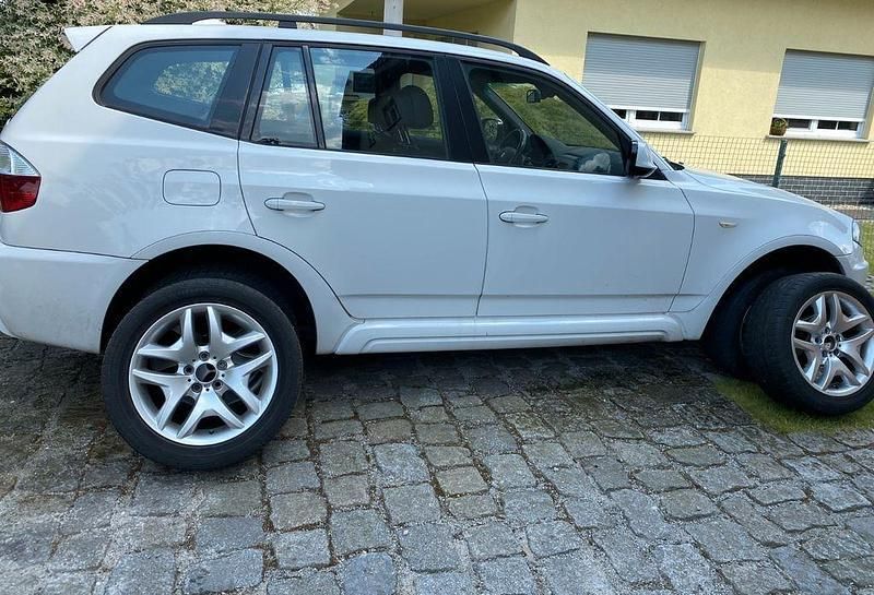 Gebraucht 2010 BMW X3 Comfort Edition SUV | 6.425 € (Fairer Preis) - Bild 1/4