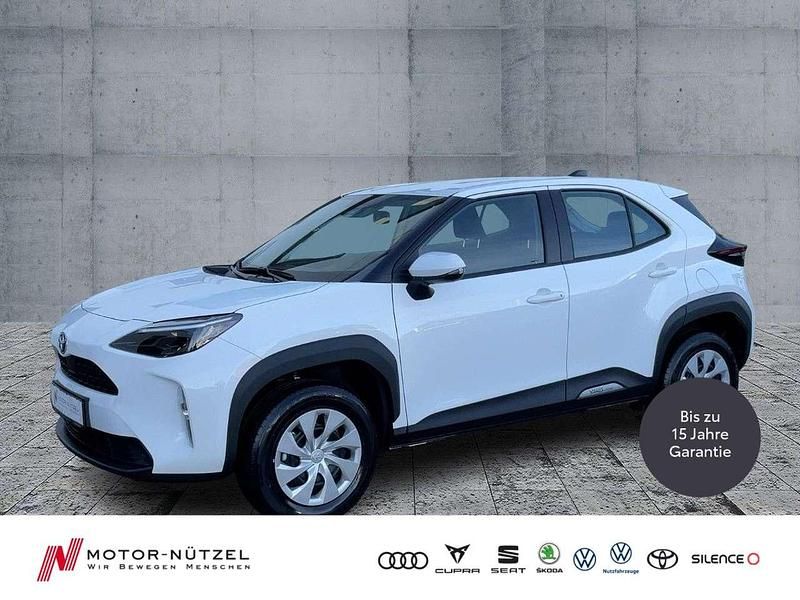 Super white 2 Neu 2025 Toyota Yaris Hybrid Business Edition SUV | 23.930 € (Superpreis) - Bild 1/4