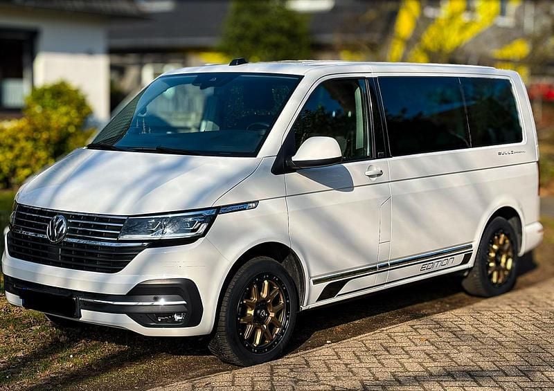 Usado VW Multivan 150 HP (110 kW) 2021 Branco Monovolume