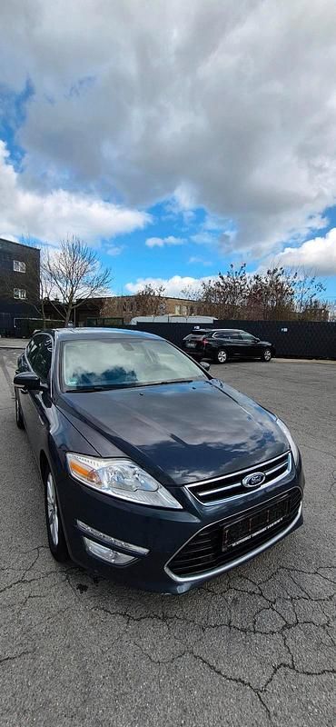 Gebraucht Ford Mondeo 140 PS (102 kW) 2013 Grau Kombi