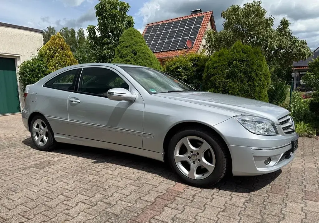 Gebraucht Mercedes CLC180 143 PS (105 kW) 2009 Silber Coupé