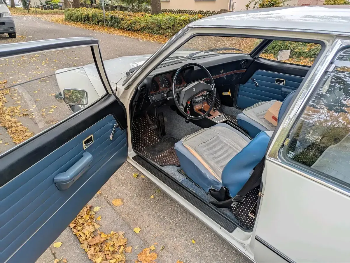 Gebraucht Opel Rekord 75 PS (55 kW) 2005 Limousine