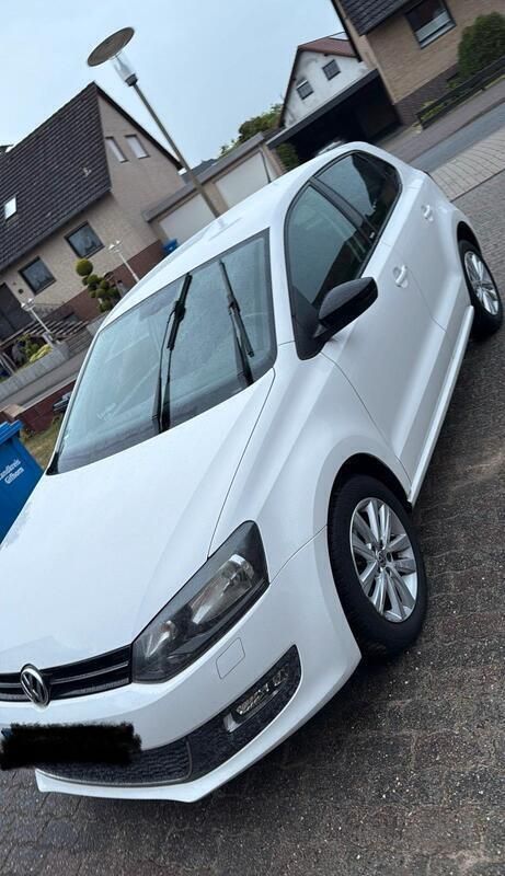 Weiß Gebraucht 2011 VW Polo Style Kleinwagen | 6.700 € (Fairer Preis) - Bild 1/1