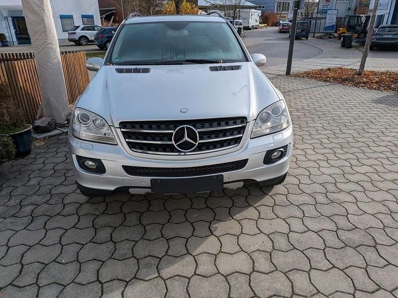 Gebraucht Mercedes ML420 306 PS (225 kW) 2008 Silber SUV
