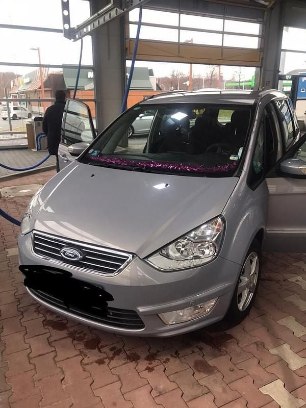 Gebraucht Ford Galaxy 140 PS (102 kW) 2012 Grau Van / Kleinbus