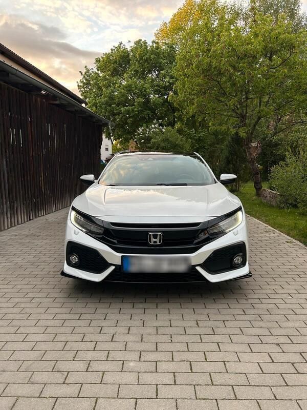 Weiß Gebraucht 2025 Honda Civic Sport Plus Limousine | 17.000 € - Bild 1/4