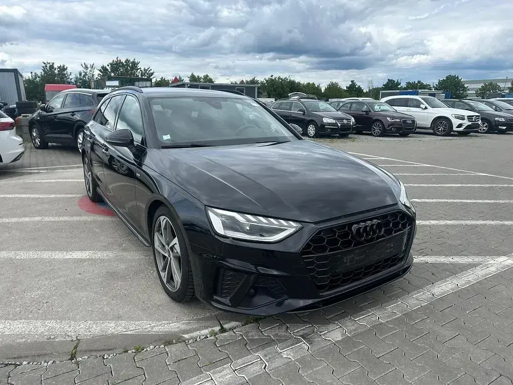 Gebraucht Audi A4 S-Line 150 PS (110 kW) 2022 Schwarz Kombi