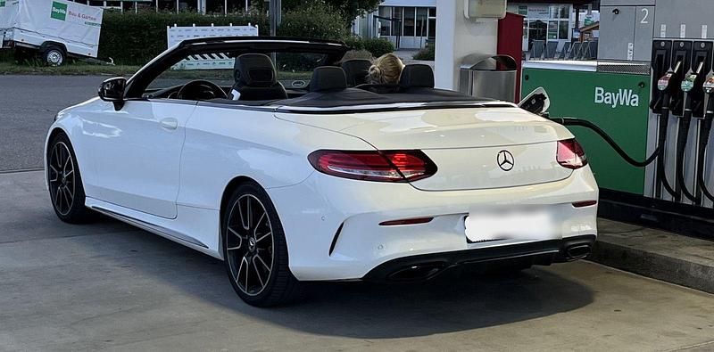 Weiß Gebraucht 2019 Mercedes C300 Cabrio | 35.900 € (Fairer Preis) - Bild 1/4