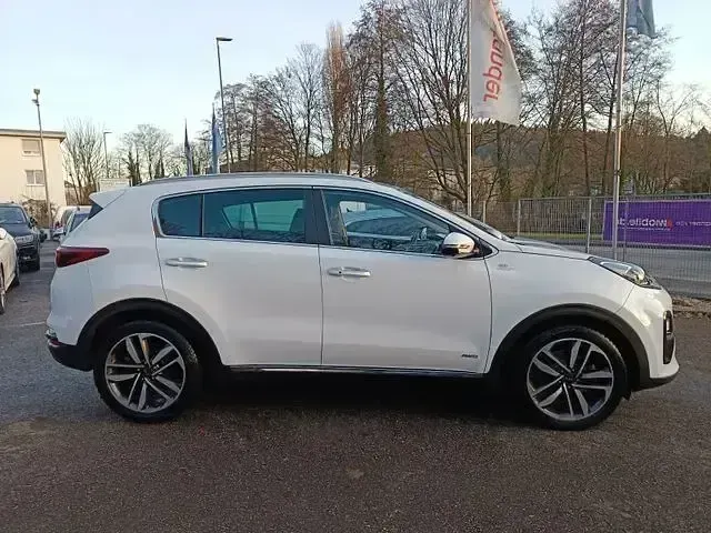 Gebraucht Kia Sportage Platinum Edition 185 PS (136 kW) 2019 Deluxe white SUV