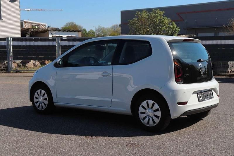 Second-hand VW up! Basis 65 CP (47 kW) 2020 Alb Hatchback