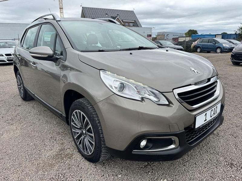 Grau Gebraucht 2014 Peugeot 2008 Active SUV | 9.750 € (Etwas zu teuer) - Bild 1/4