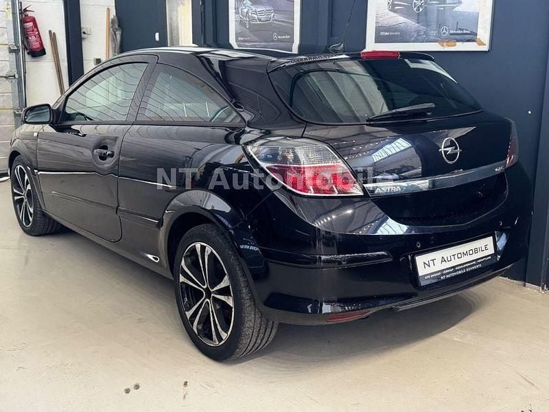 Gebraucht Opel Astra GTC Sport 125 PS (91 kW) 2008 Schwarz Coupé