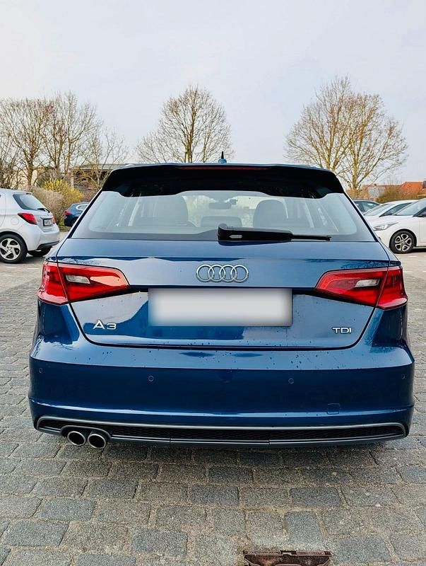 Gebraucht Audi A3 S-Line 150 PS (110 kW) 2015 Blau Kombi