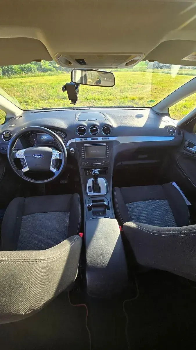 Gebraucht Ford S-MAX Titanium 163 PS (119 kW) 2015 Weiß Van / Kleinbus
