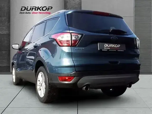 Gebraucht Ford Kuga Titanium 150 PS (110 kW) 2020 Blau SUV