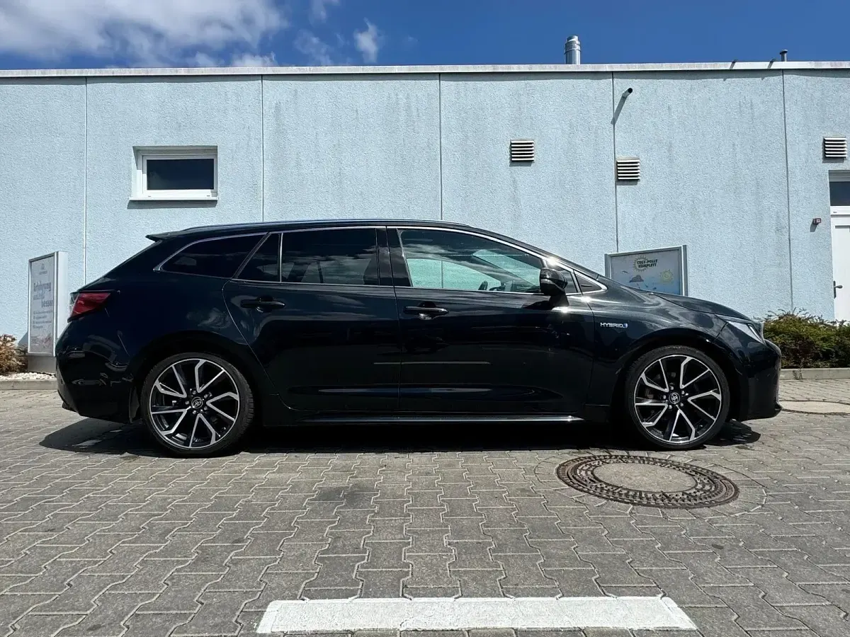 Gebraucht Toyota Corolla Lounge 184 PS (135 kW) 2020 Schwarz Limousine