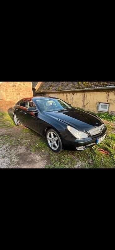 Schwarz Gebraucht 2010 Mercedes CLS350 Limousine | 10.499 € (Fairer Preis) - Bild 1/4