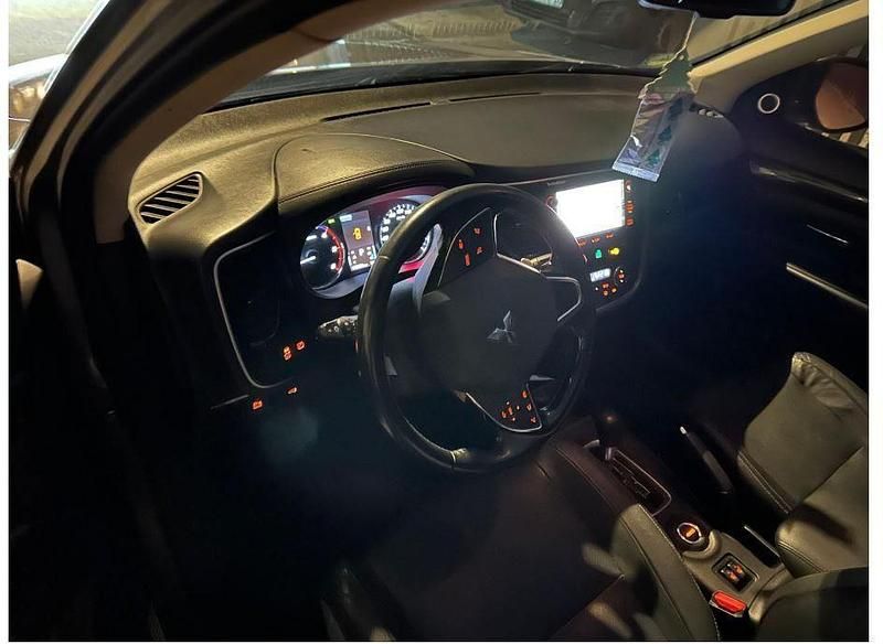 Gebraucht Mitsubishi Outlander 150 PS (110 kW) 2016 SUV