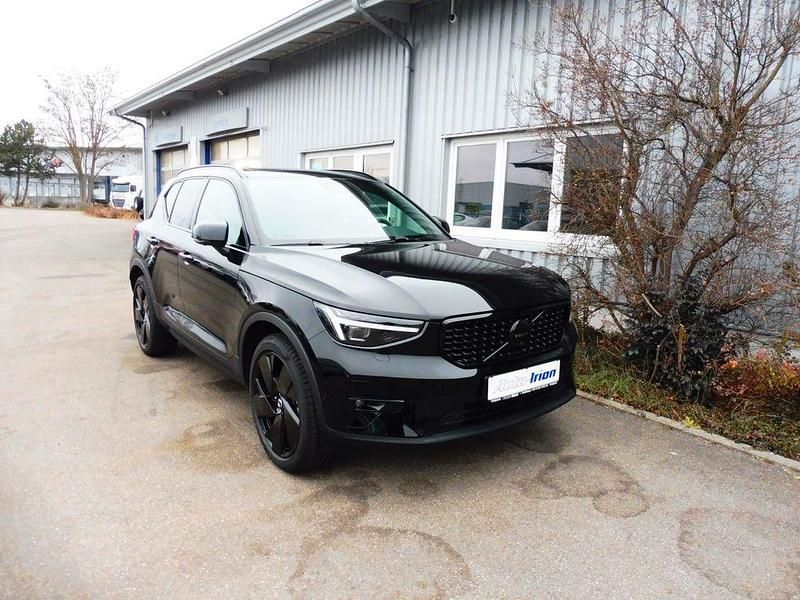 Gebraucht Volvo XC40 Plus 163 PS (119 kW) 2025 Schwarz SUV