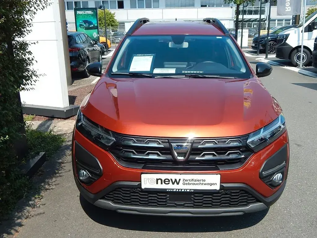 Gebraucht Dacia Jogger Extreme 101 PS (74 kW) 2022 Terracottabraun Van / Kleinbus
