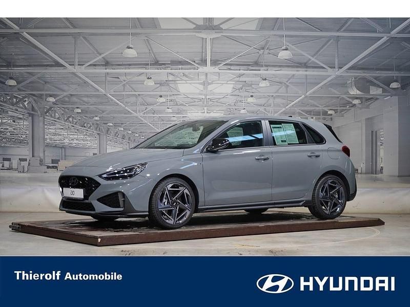 Grau Neu 2025 Hyundai i30 N Line Limousine | 31.480 € (Teuer) - Bild 1/4