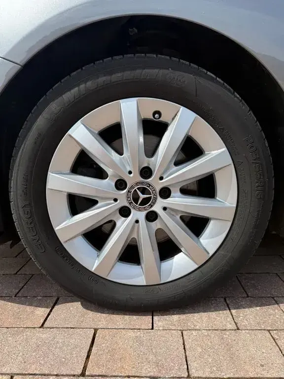 Gebraucht Mercedes B180 AMG Edition 1 122 PS (89 kW) 2018 Grau Kleinwagen