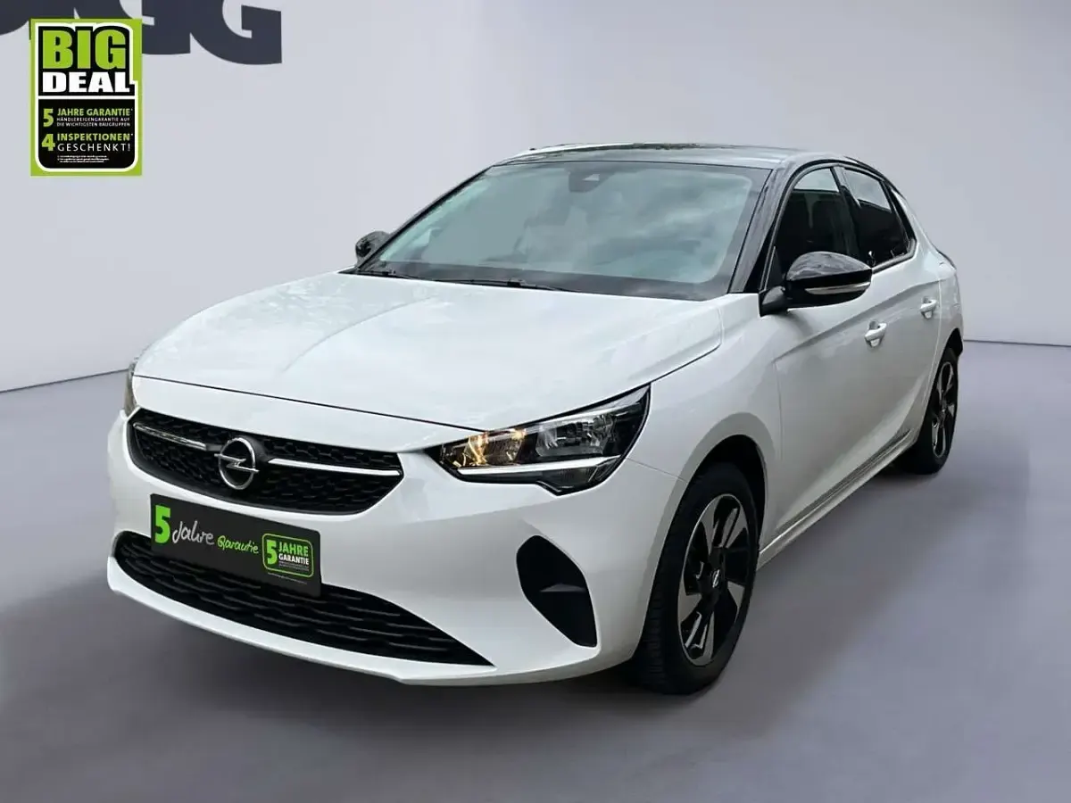 Używany Opel Corsa-e Edition 100 kW (136 KM) 2022 Biały Hatchback