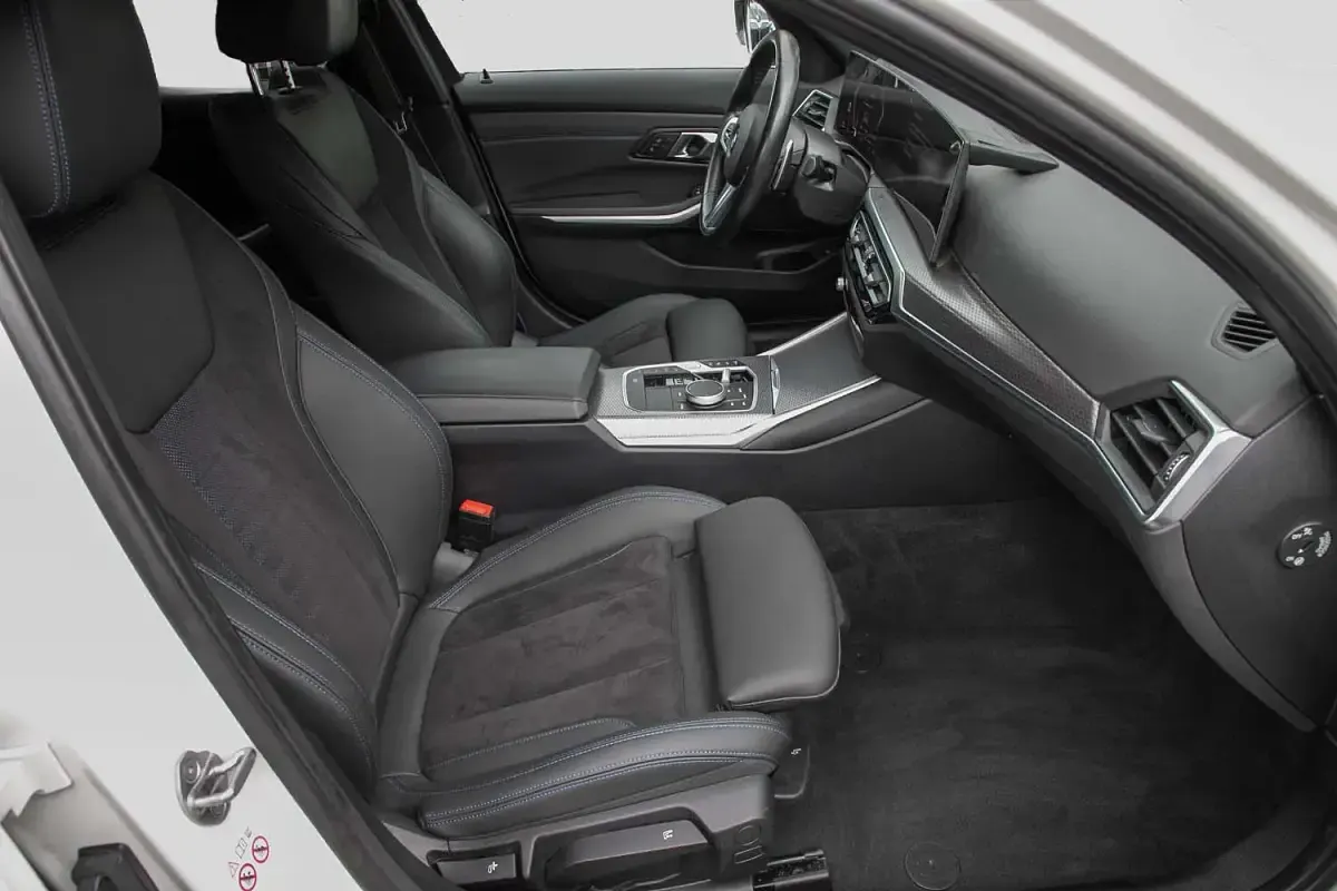 Gebraucht BMW 330 Shadowline 245 PS (180 kW) 2024 Weiß Kombi