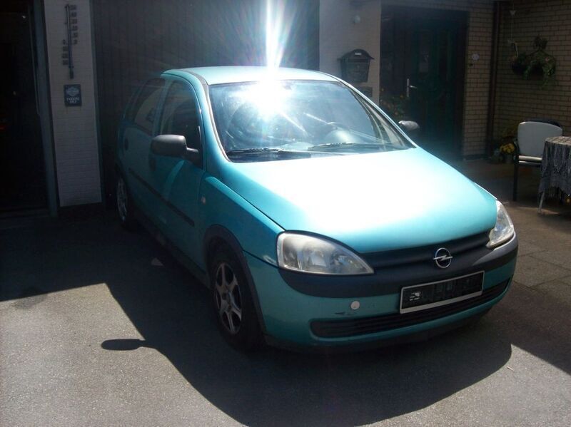 Blau Gebraucht 2003 Opel Corsa Limousine | 499 € (Superpreis) - Bild 1/4