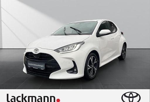 Neu Toyota Yaris Hybrid Comfort 117 PS (86 kW) 2026 Weiß Limousine