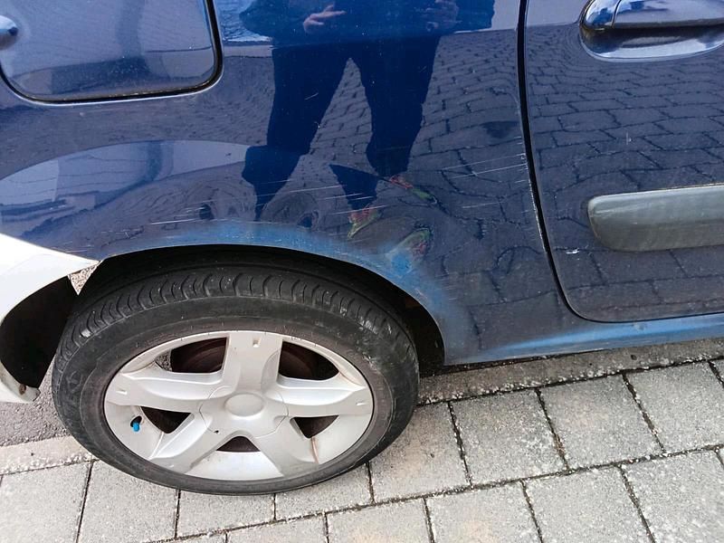 Gebraucht Dacia Logan MCV Lauréate 86 PS (63 kW) 2009 Kombi