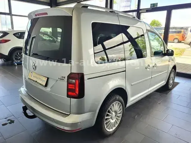 Gebraucht VW Caddy 150 PS (110 kW) 2016 Silber Van / Kleinbus