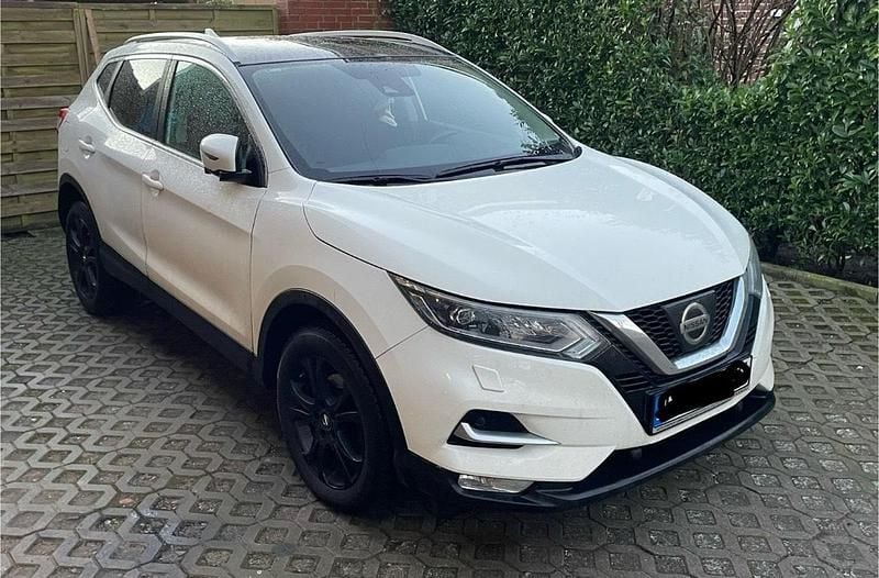 Weiß Gebraucht 2018 Nissan Qashqai SUV | 13.500 € (Fairer Preis) - Bild 1/4