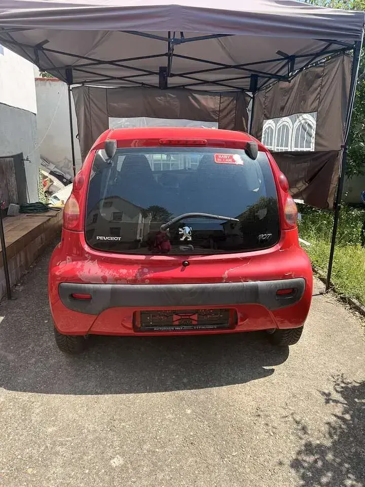 Gebraucht Peugeot 107 68 PS (50 kW) 2009 Kleinwagen